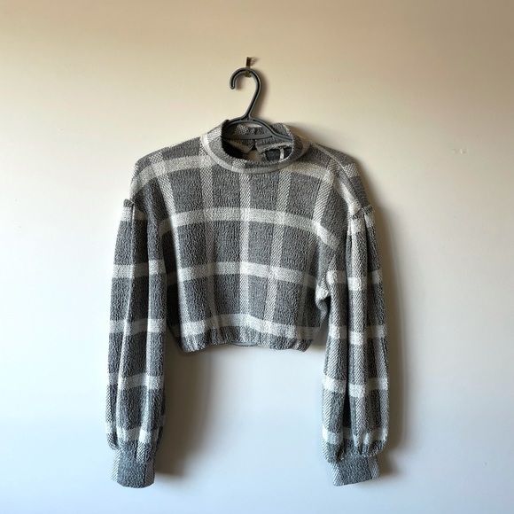 Free People Sweaters - FREE PEOPLE / CROPPED GREY SWEATER